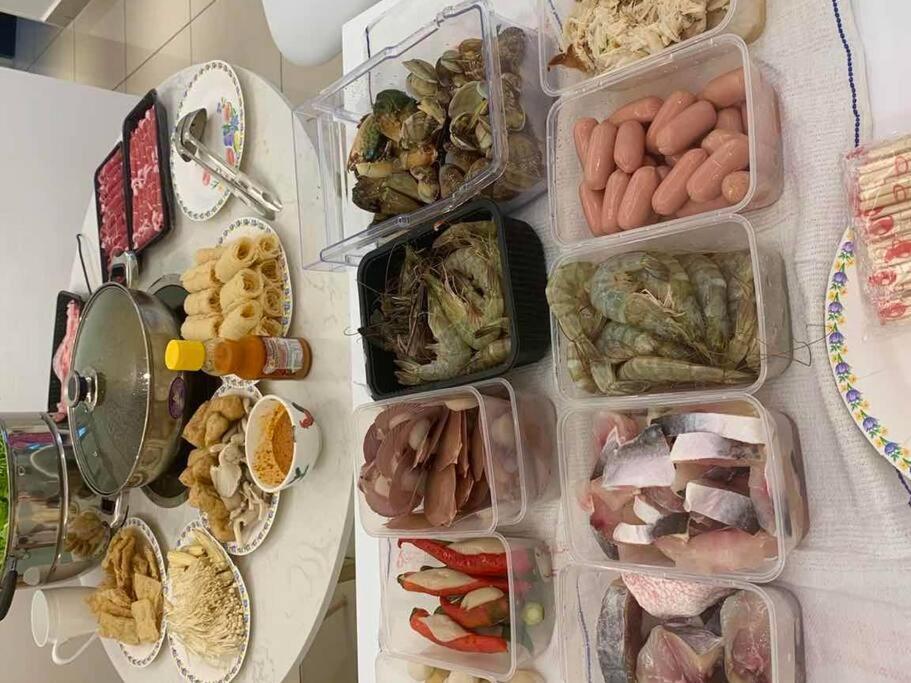 Puchong, Old Klang Road,8pax, Midvalley Pavilion 2 Pangsapuri