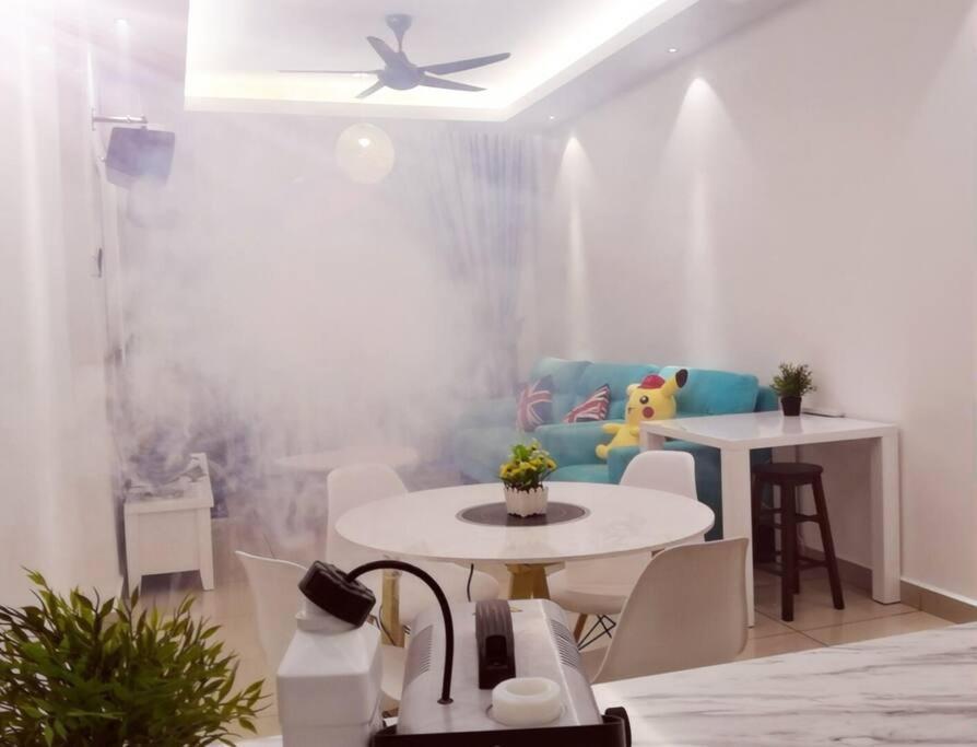 Puchong, Old Klang Road,8pax, Midvalley Pavilion 2 * Kuala Lumpur