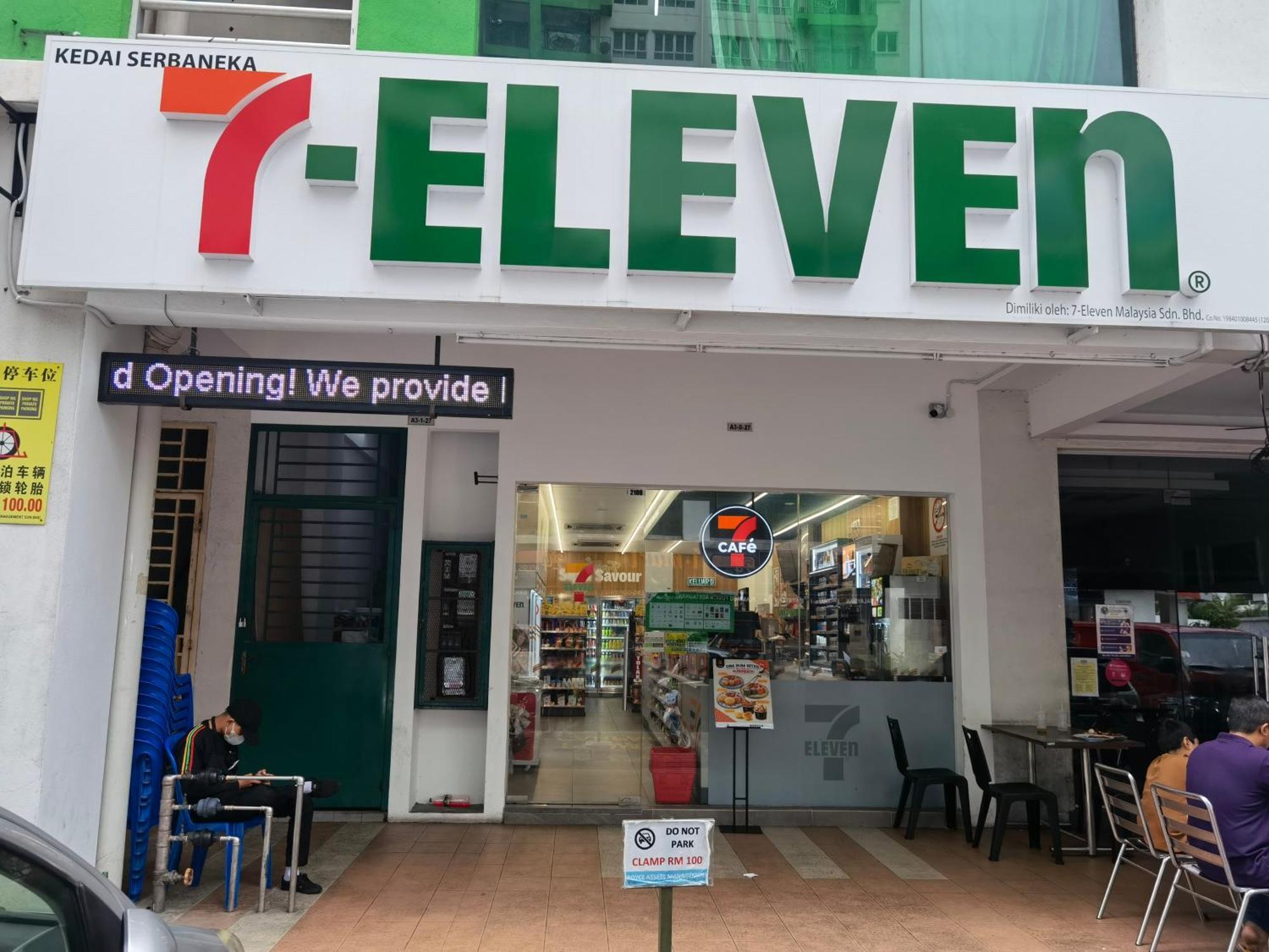 Puchong, Old Klang Road,8pax, Midvalley Pavilion 2 *