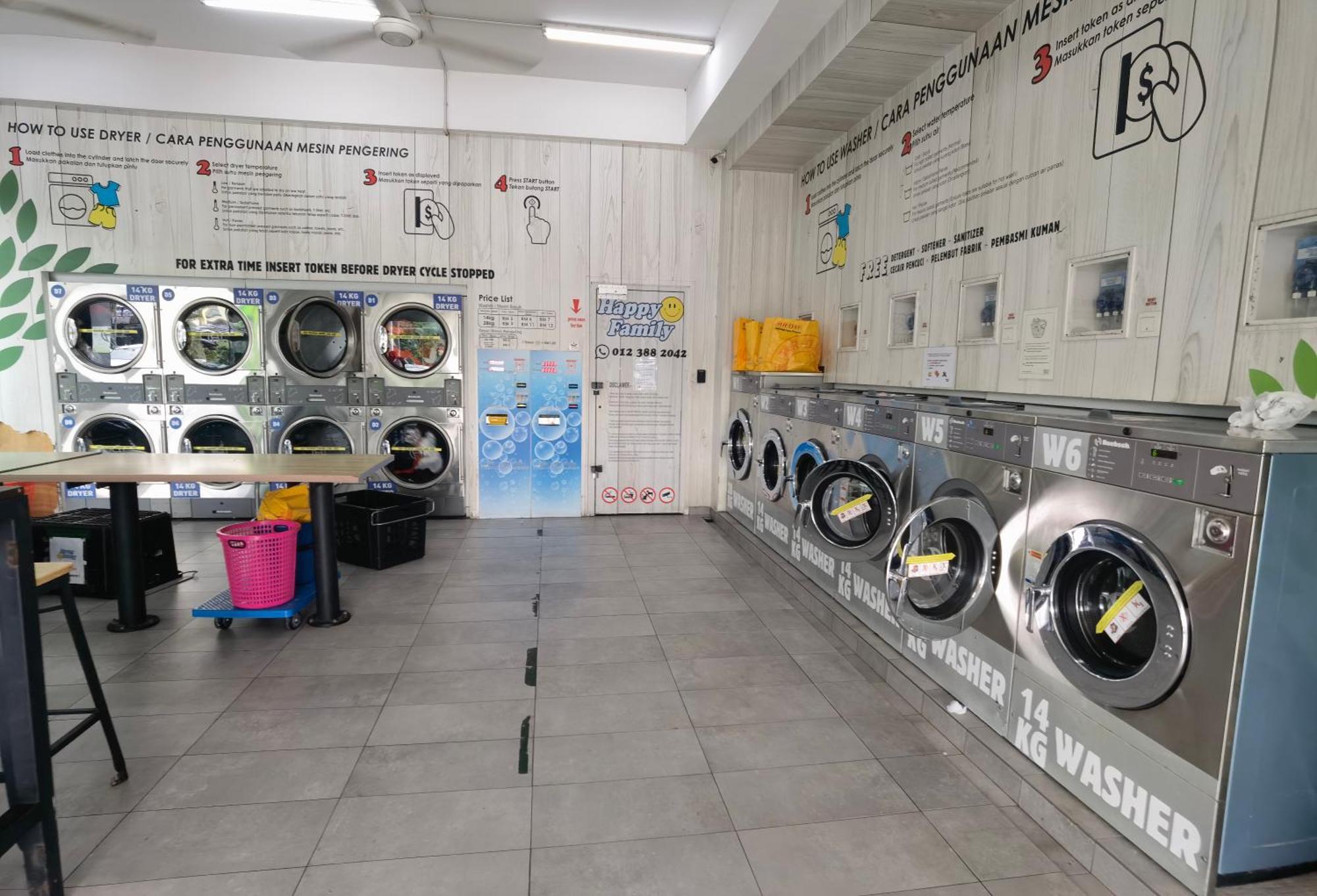 Puchong, Old Klang Road,8pax, Midvalley Pavilion 2 Kuala Lumpur
